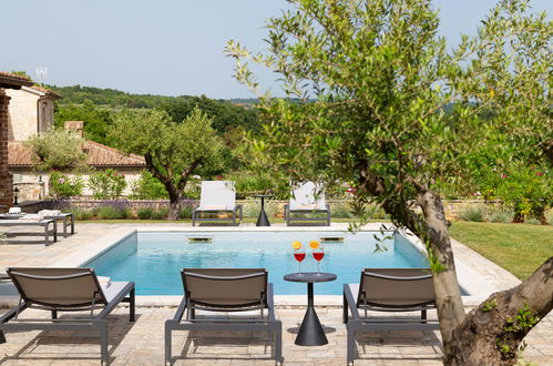 Foto 7 - Casa con 4 camere da letto a Sveti Lovreč con piscina privata e giardino