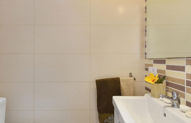 2 bedroom Apartment in San Bartolomé de Tirajana with swimming pool and terrace - Photo 11