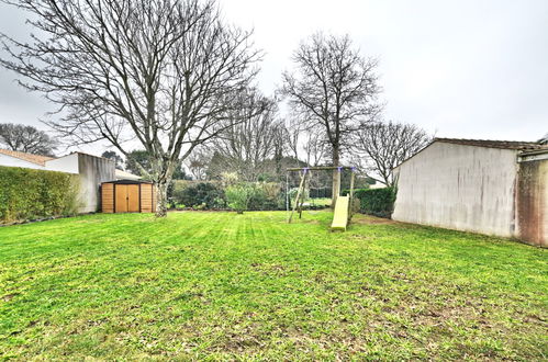 Photo 33 - 4 bedroom House in Saint-Georges-d'Oléron with garden and sea view