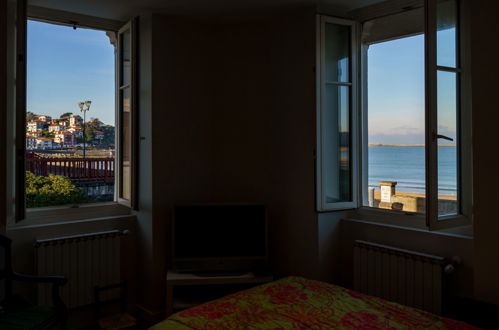 Foto 10 - Appartamento con 1 camera da letto a Saint-Jean-de-Luz con vista mare