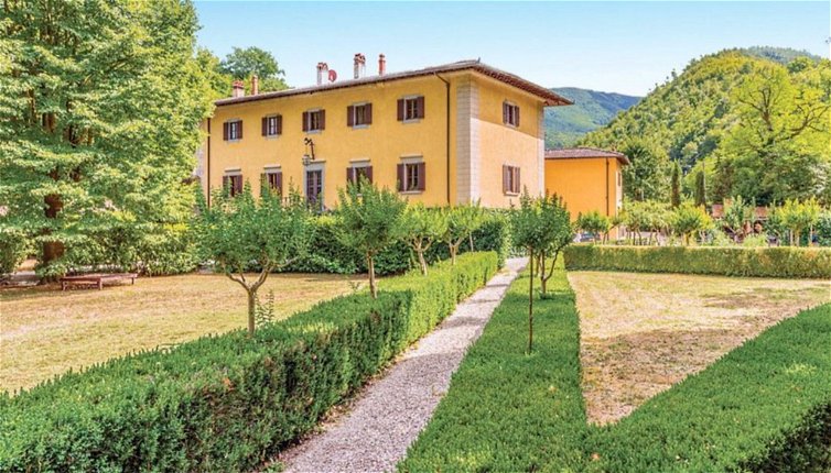 Foto 1 - Casa de 6 habitaciones en Borgo San Lorenzo con piscina privada y jardín