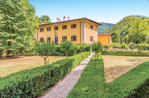 Foto 1 - Casa de 6 quartos em Borgo San Lorenzo com piscina privada e jardim