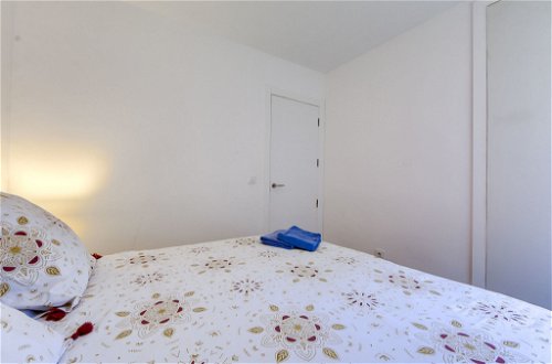 Foto 13 - Appartamento con 2 camere da letto a Roses con terrazza e vista mare