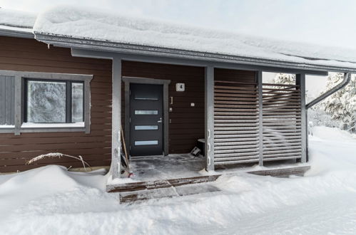 Foto 3 - Casa de 2 habitaciones en Kuusamo con sauna y vistas a la montaña