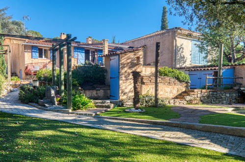 Foto 1 - Casa con 3 camere da letto a Fréjus con piscina privata e vista mare