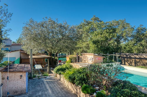 Foto 21 - Casa con 3 camere da letto a Fréjus con piscina privata e vista mare