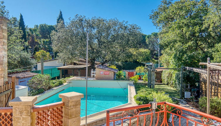 Foto 1 - Casa de 3 quartos em Fréjus com piscina privada e jardim