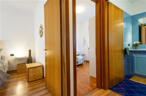 Foto 23 - Appartamento con 2 camere da letto a Lucca con giardino