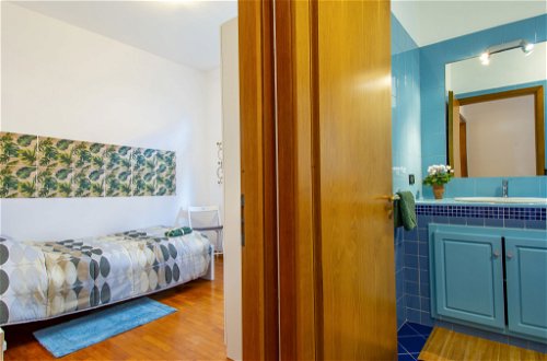 Foto 24 - Appartamento con 2 camere da letto a Lucca con giardino