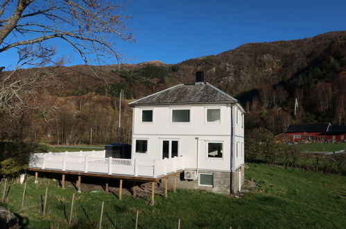 Photo 24 - Maison de 5 chambres à Hyllestad avec terrasse