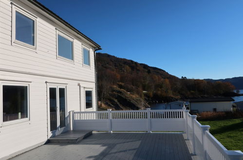 Photo 7 - Maison de 5 chambres à Hyllestad avec terrasse