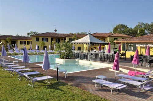 Foto 1 - Appartamento con 2 camere da letto a Moniga del Garda con piscina e vista sulle montagne