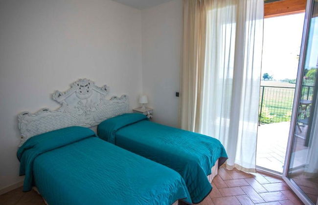 3 bedroom Apartment in Moniga del Garda with swimming pool and garden - Photo 5