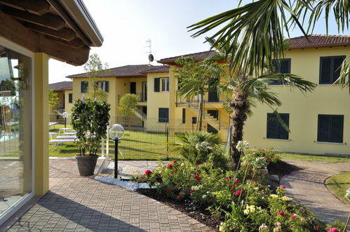 Foto 8 - Apartamento de 2 quartos em Moniga del Garda com piscina e vista para a montanha