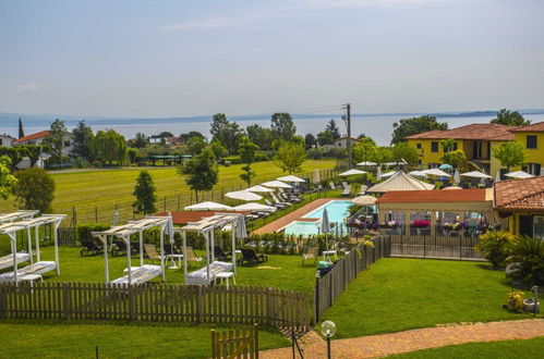 Foto 2 - Apartamento de 2 quartos em Moniga del Garda com piscina e vista para a montanha