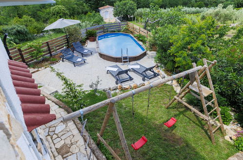 Foto 36 - Casa con 3 camere da letto a Marčana con piscina privata e giardino