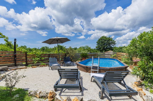 Photo 2 - Maison de 3 chambres à Marčana avec piscine privée et vues à la mer