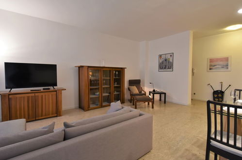 Foto 13 - Apartamento de 3 quartos em Milão com jardim