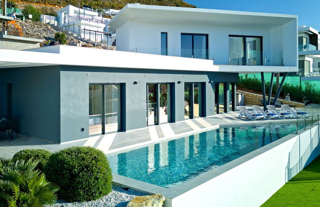 Casa de 4 quartos em Jávea com piscina privada e jardim - Foto 1