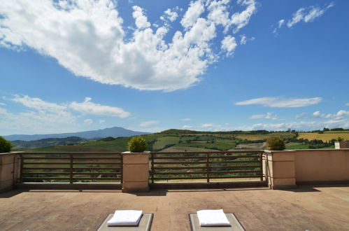 Foto 1 - Appartamento con 2 camere da letto a San Casciano dei Bagni con piscina e giardino