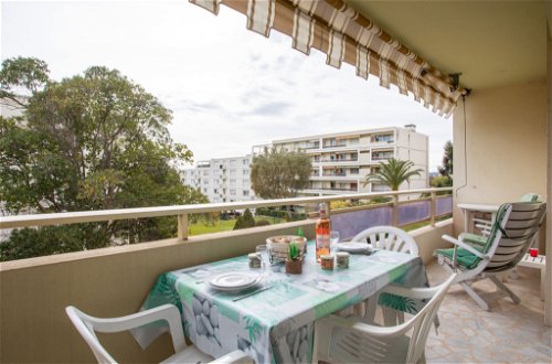 Foto 19 - Apartamento en Cagnes-sur-Mer con jardín y vistas al mar