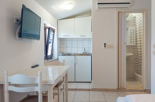 Photo 5 - Apartment in Baška with garden