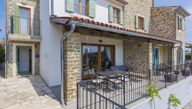 Maison de 4 chambres à Buje avec piscine et jardin - Photo 5