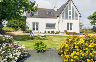 Photo 2 - Maison de 2 chambres à Locquirec avec jardin et vues à la mer