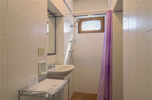 Foto 14 - Apartment mit 2 Schlafzimmern in Castellina in Chianti mit schwimmbad und garten