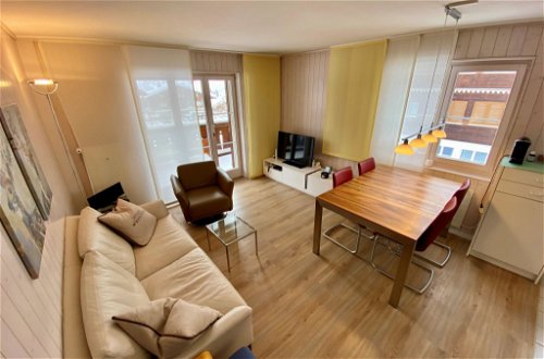 Foto 2 - Appartamento con 2 camere da letto a Saanen