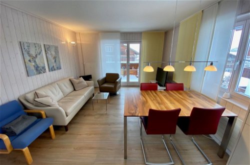 Foto 3 - Appartamento con 2 camere da letto a Saanen