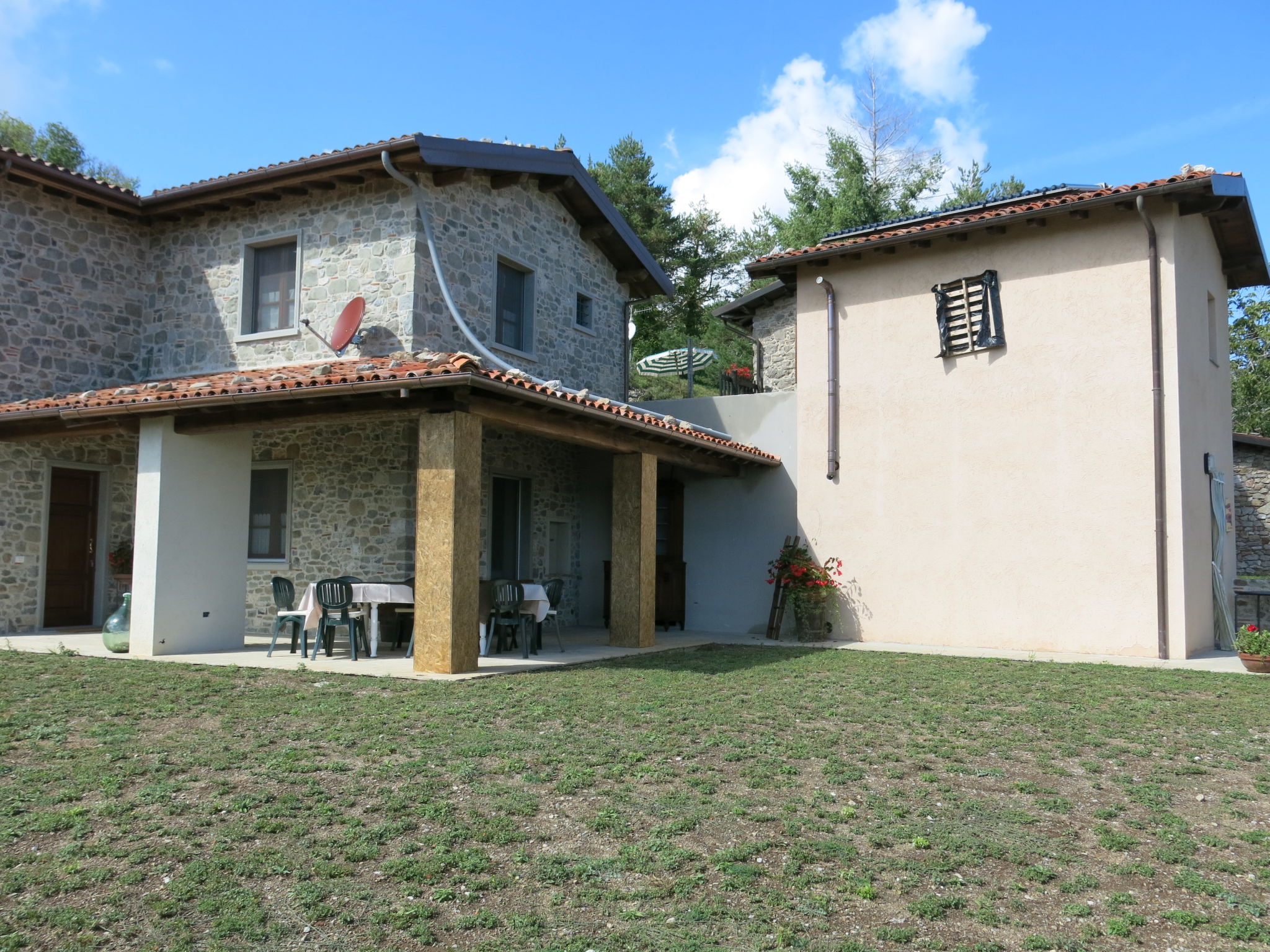 Foto 36 - Casa con 4 camere da letto a Molazzana con piscina e giardino