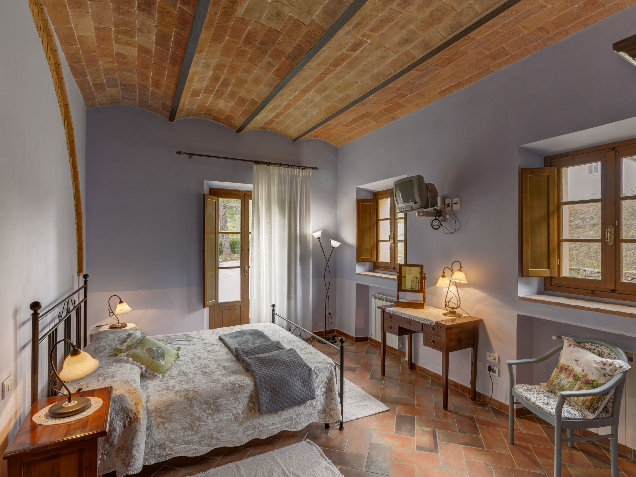 Foto 5 - Apartment mit 1 Schlafzimmer in Gambassi Terme mit schwimmbad und garten