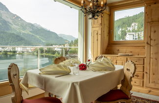 Foto 15 - Apartment mit 2 Schlafzimmern in Sankt Moritz mit terrasse