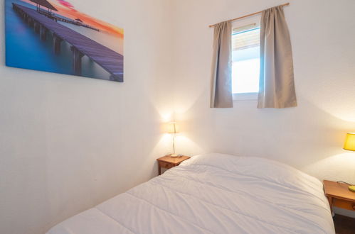 Foto 11 - Appartamento con 1 camera da letto a Vaux-sur-Mer con piscina privata e vista mare