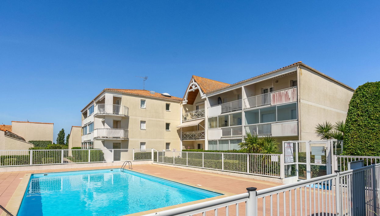 Apartamento de 2 quartos em Vaux-sur-Mer com piscina e jardim - Foto 1