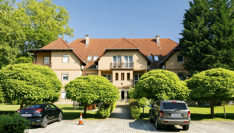 Foto 1 - Appartamento con 1 camera da letto a Balatonföldvár con giardino