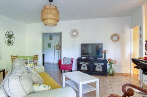 Foto 13 - Apartment mit 2 Schlafzimmern in Saint-Cyr-sur-Mer mit terrasse und blick aufs meer