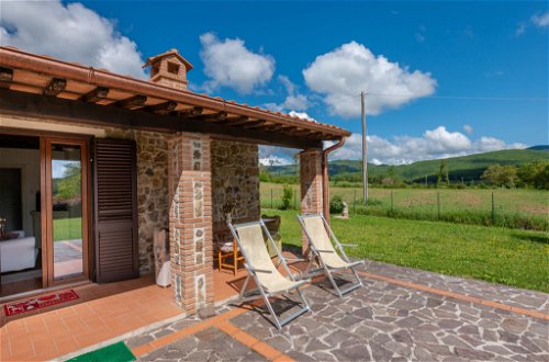 Foto 21 - Casa de 2 habitaciones en Montieri con piscina y jardín