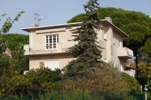 Foto 14 - Apartamento de 2 habitaciones en Saint-Cyr-sur-Mer con terraza y vistas al mar