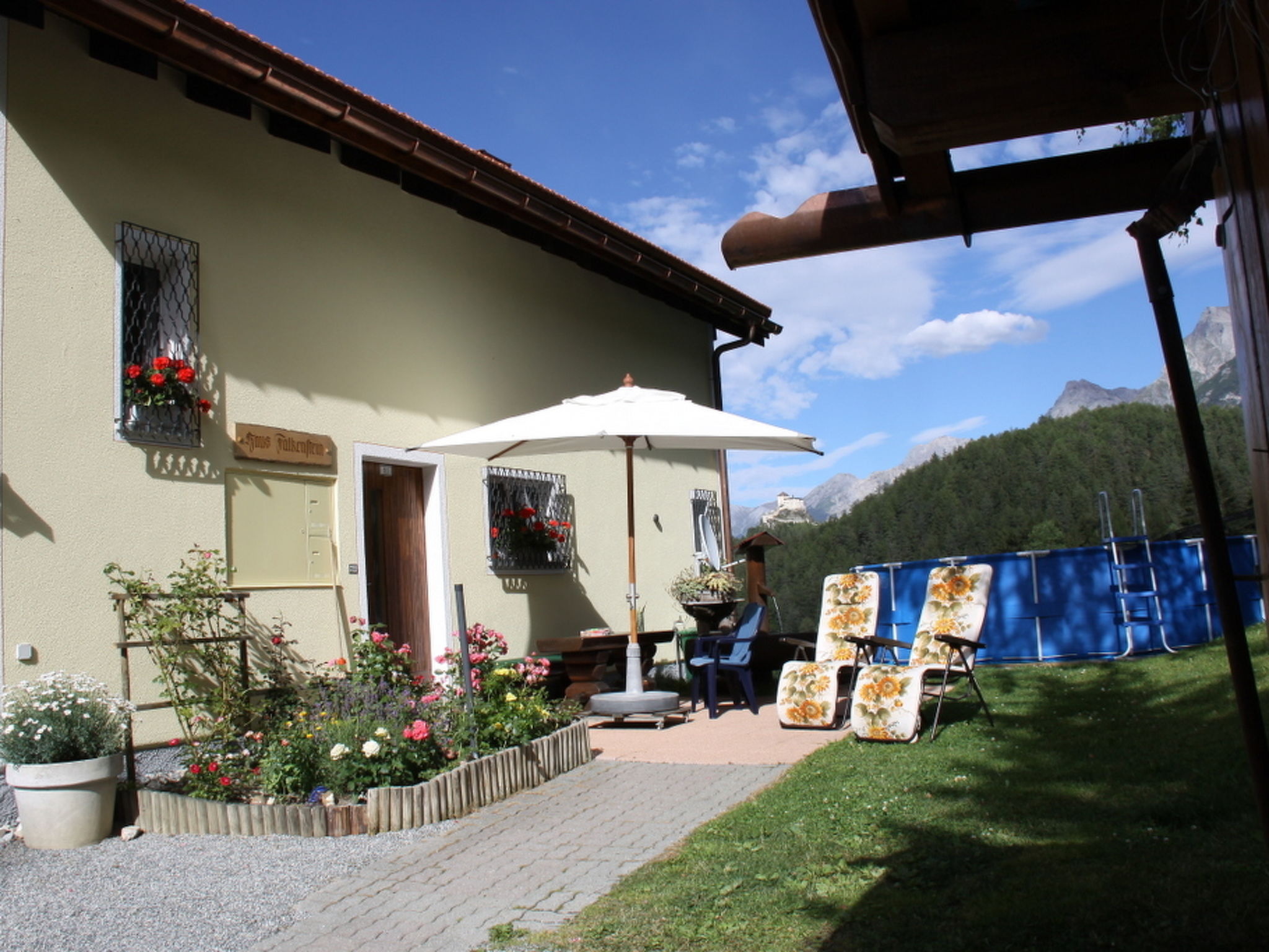 Photo 10 - 2 bedroom Apartment in Scuol with hot tub and mountain view