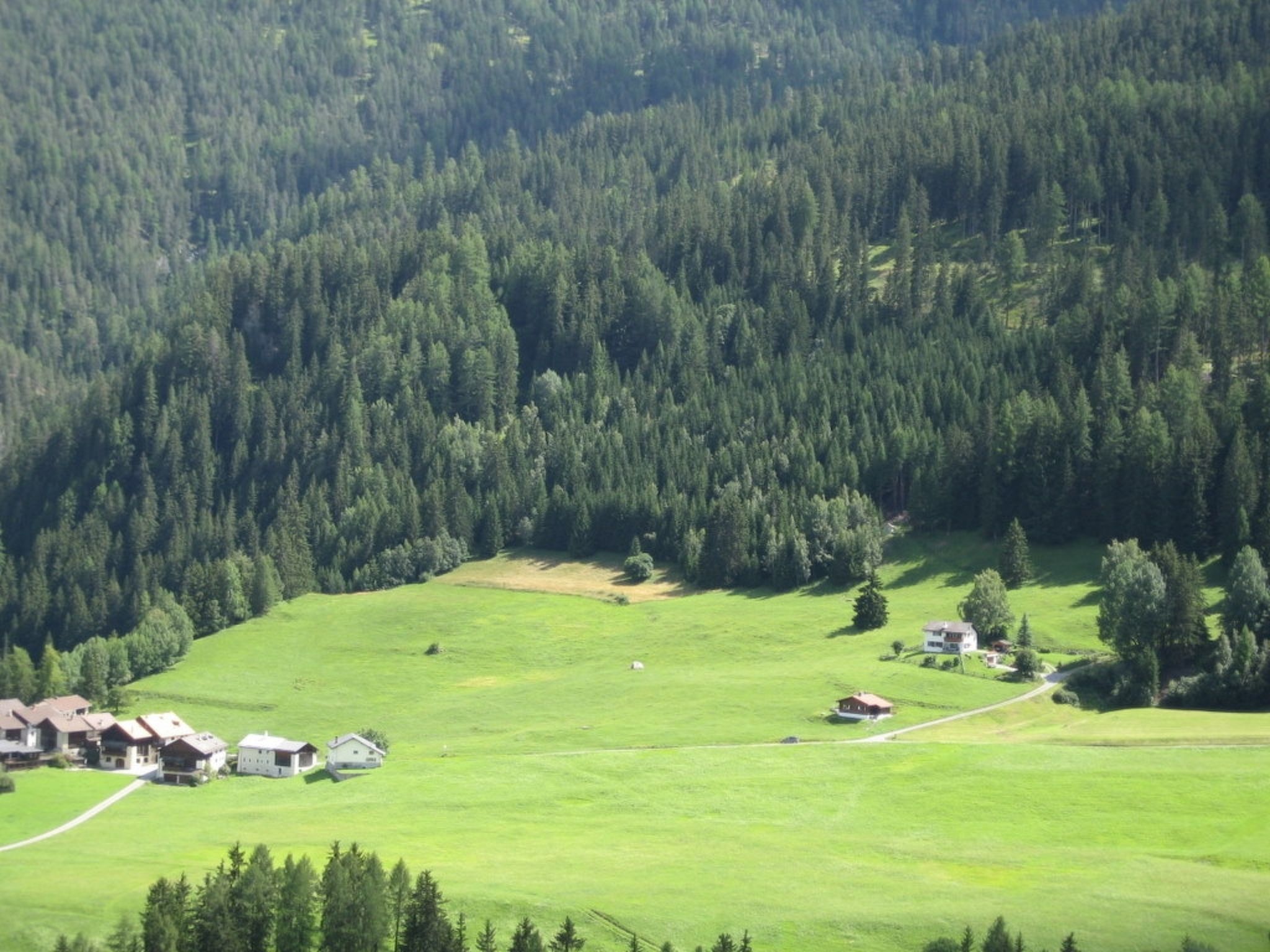 Foto 5 - Apartment mit 2 Schlafzimmern in Scuol mit whirlpool und blick auf die berge