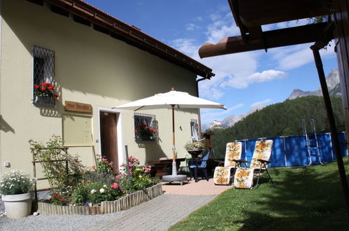 Foto 10 - Appartamento con 2 camere da letto a Scuol con vasca idromassaggio