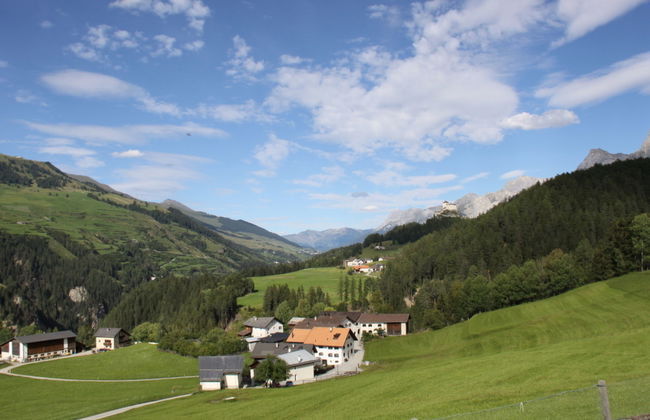 Apartamento de 2 quartos em Scuol com banheira de hidromassagem - Foto 9