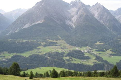 Foto 3 - Appartamento con 2 camere da letto a Scuol con vasca idromassaggio