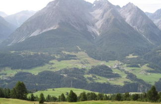 Foto 3 - Appartamento con 2 camere da letto a Scuol con vasca idromassaggio