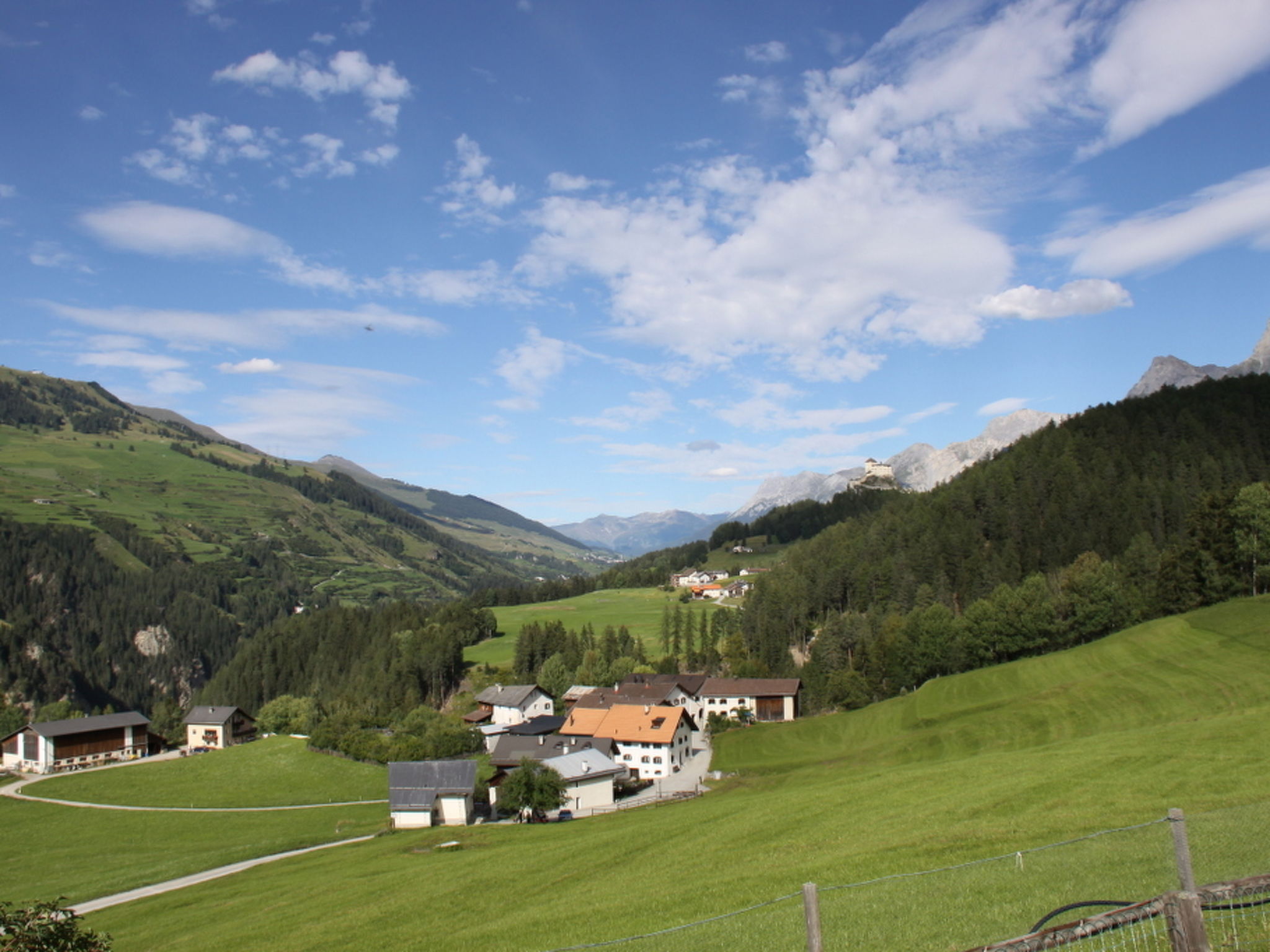 Foto 9 - Apartamento de 2 quartos em Scuol com banheira de hidromassagem e vista para a montanha