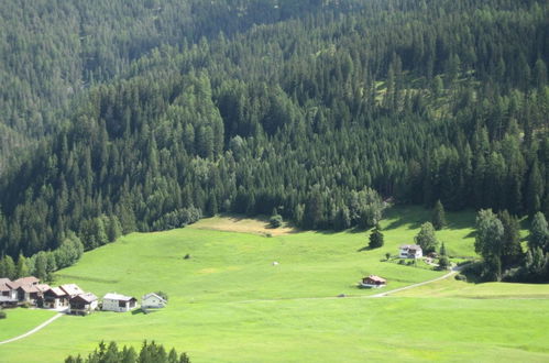 Foto 5 - Appartamento con 2 camere da letto a Scuol con vasca idromassaggio