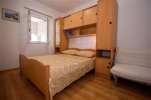 Foto 10 - Appartamento con 2 camere da letto a Rogoznica con terrazza e vista mare