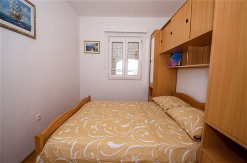 Foto 12 - Appartamento con 2 camere da letto a Rogoznica con terrazza e vista mare